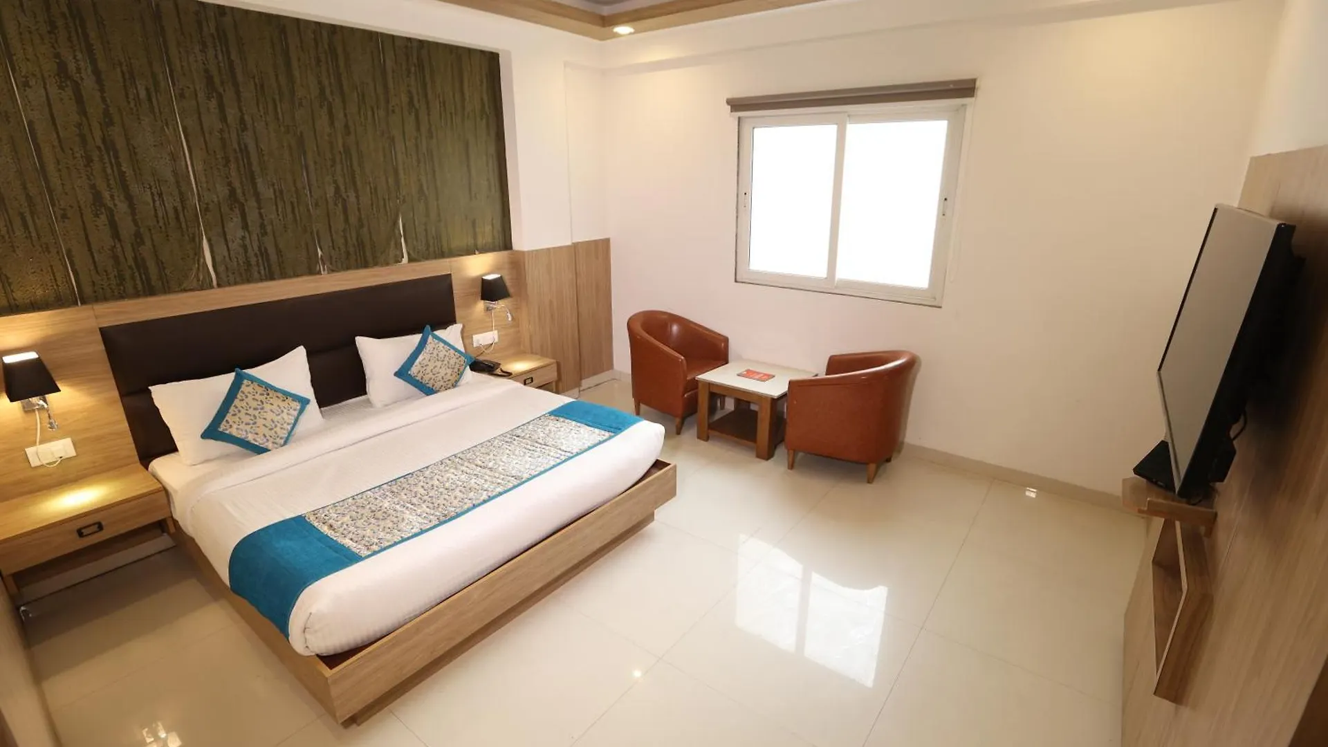 Hotel Elevate Inn - With Complimentary Pickup Or Drop Near Delhi Airport New Delhi 4*,