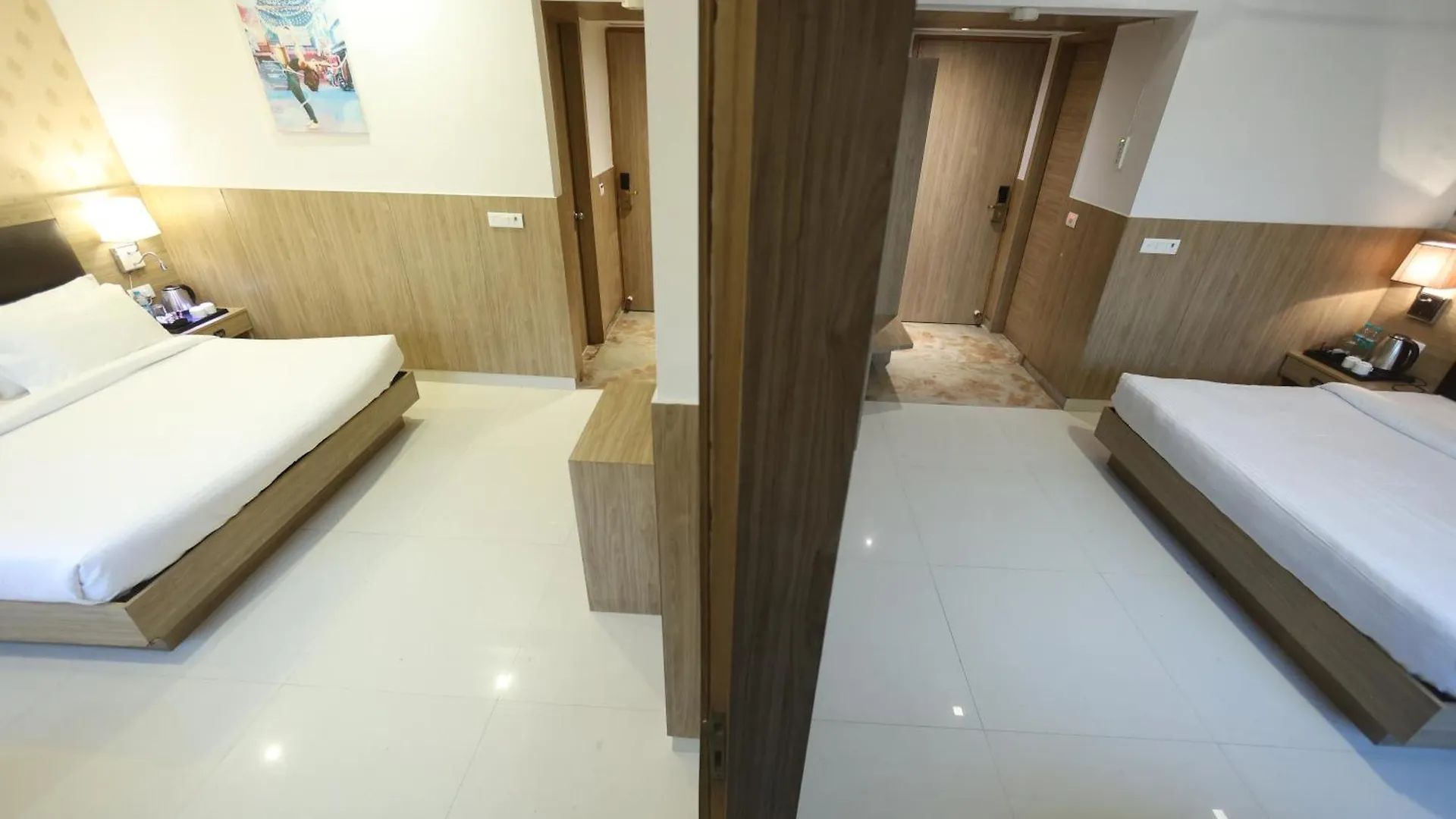 Hotel Elevate Inn - With Complimentary Pickup Or Drop Near Delhi Airport New Delhi