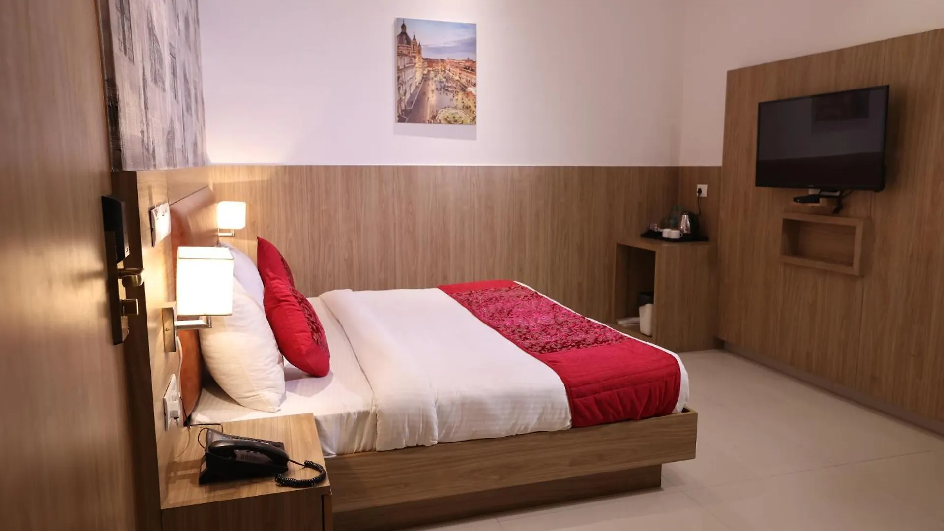 Hotel Elevate Inn - With Complimentary Pickup Or Drop Near Delhi Airport New Delhi