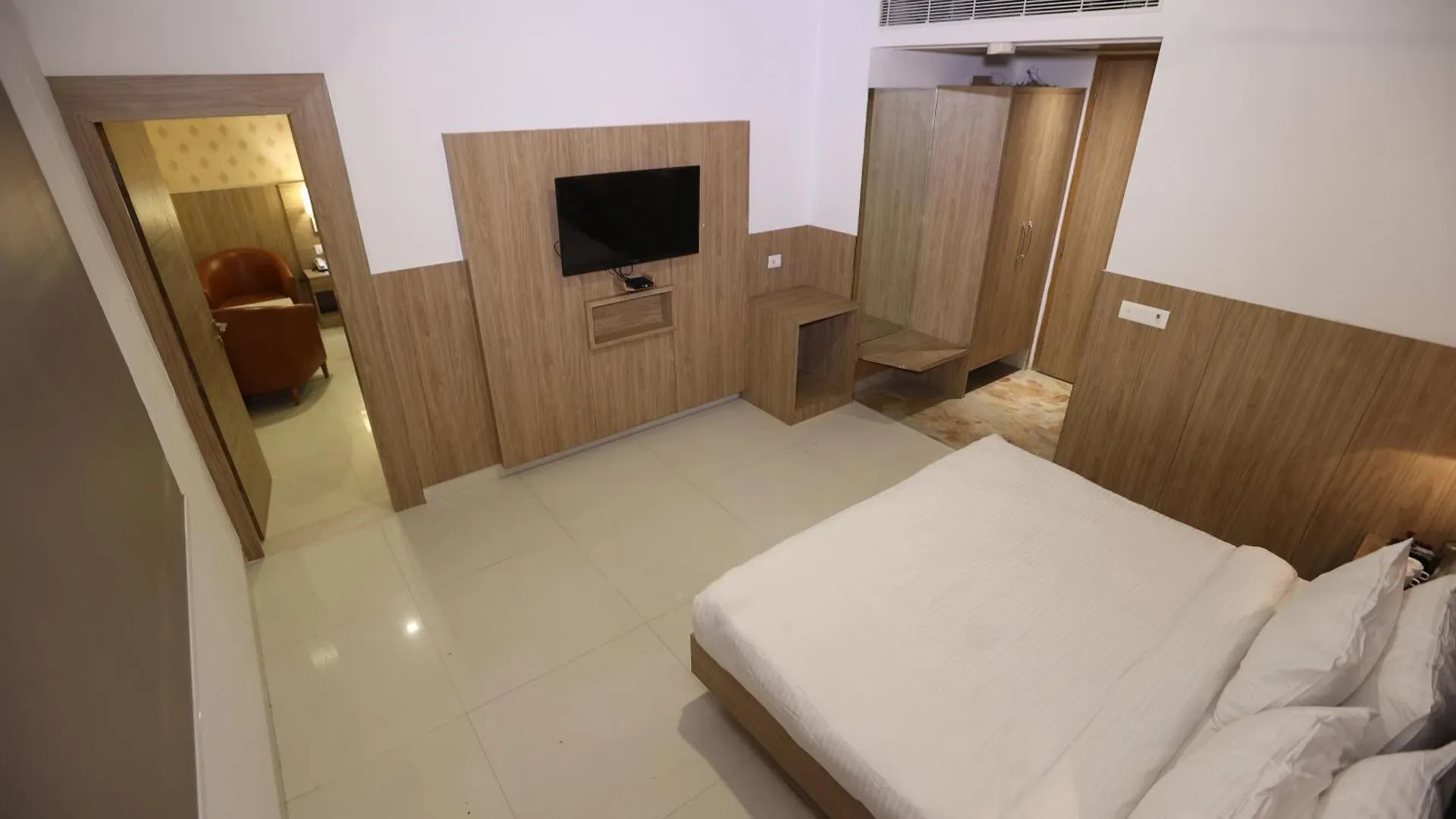 Hotel Elevate Inn - With Complimentary Pickup Or Drop Near Delhi Airport New Delhi 4*,  India