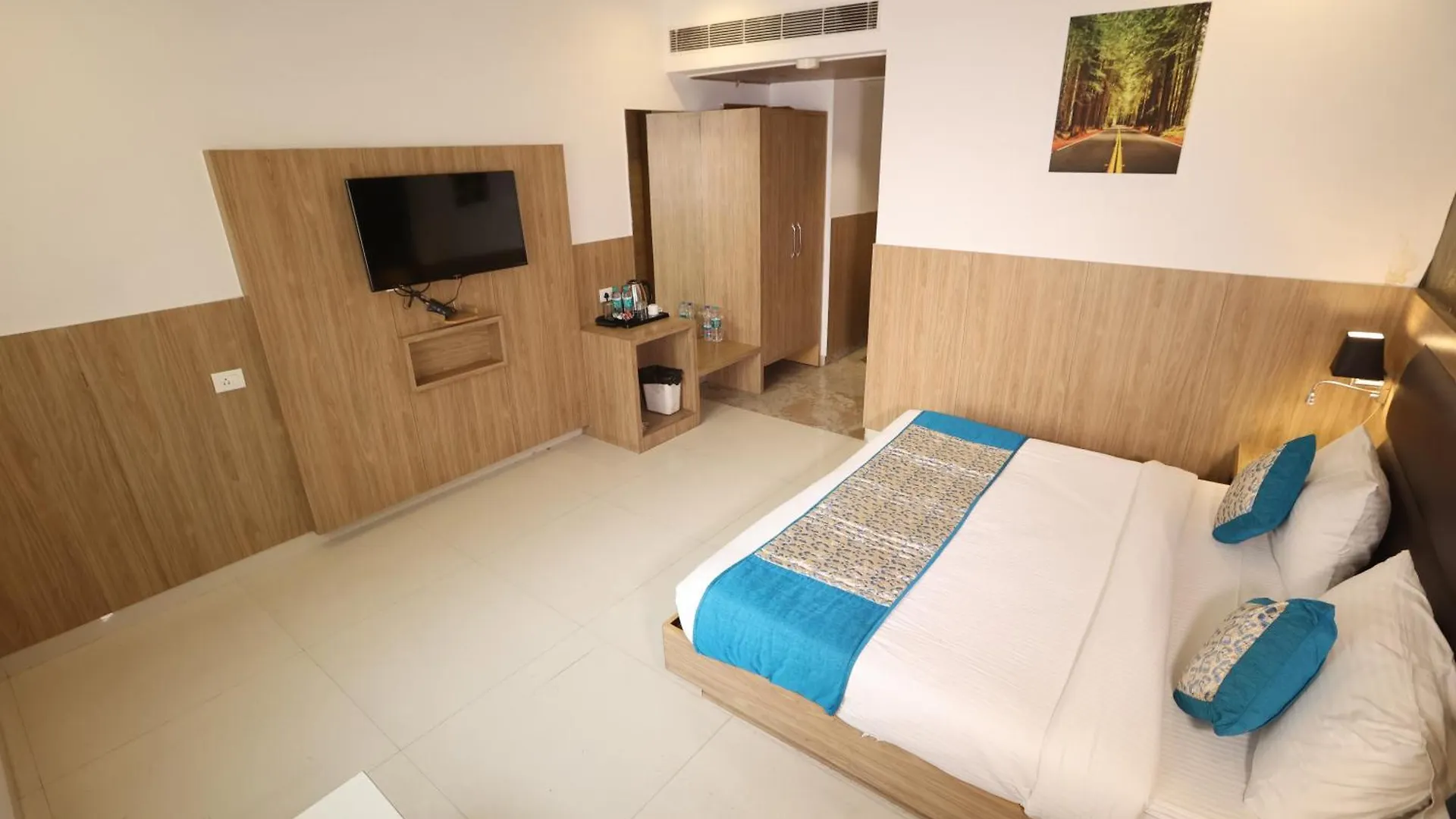 Hotel Elevate Inn - With Complimentary Pickup Or Drop Near Delhi Airport New Delhi India