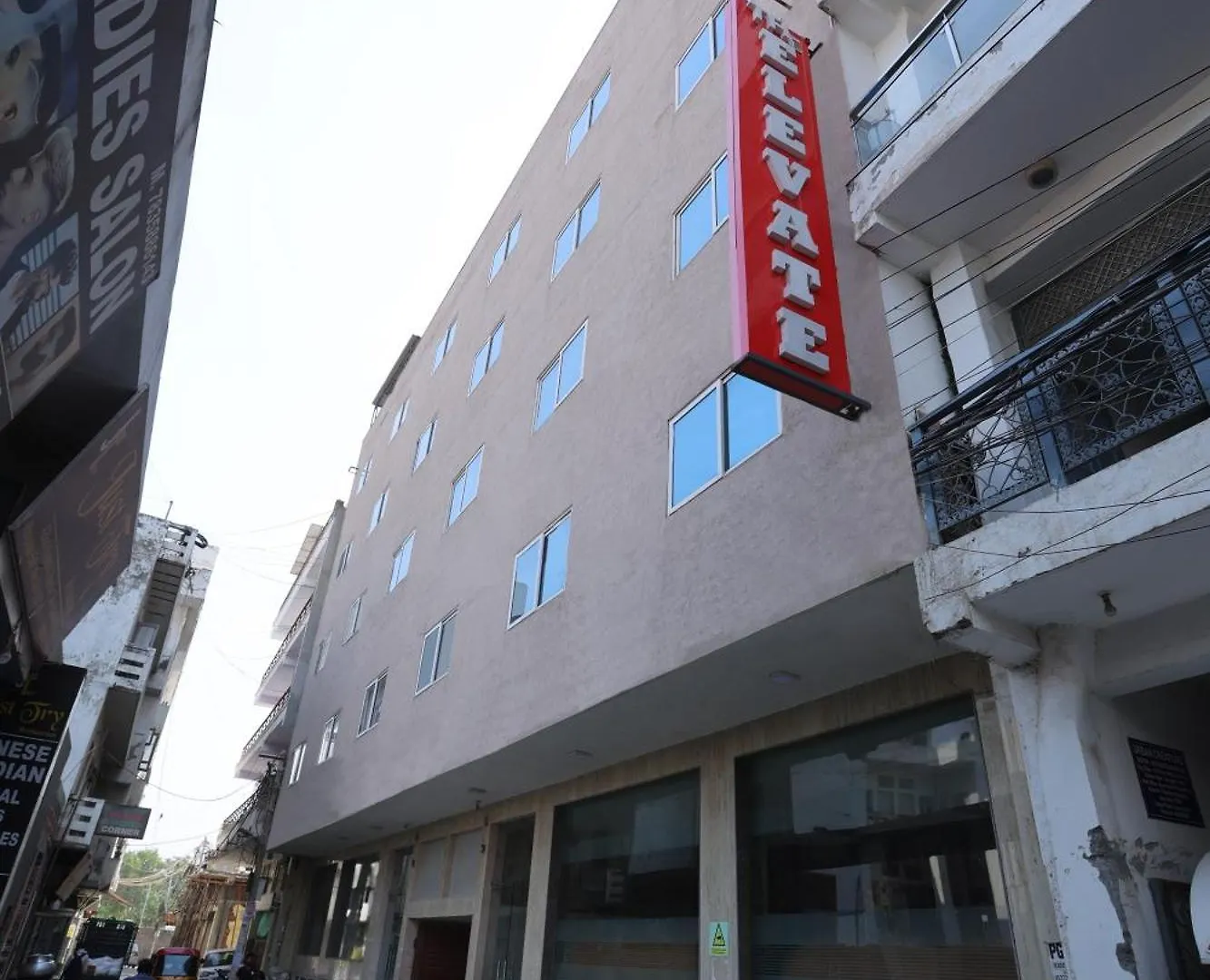 Hotel Elevate Inn - With Complimentary Pickup Or Drop Near Delhi Airport New Delhi
