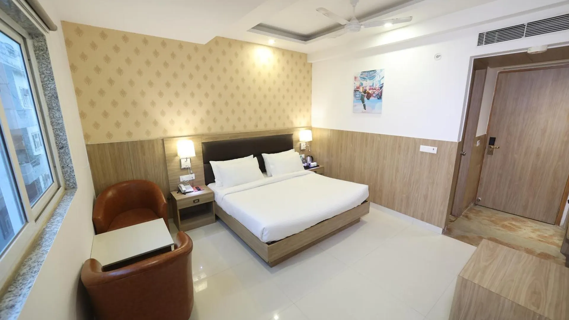 Hotel Elevate Inn - With Complimentary Pickup Or Drop Near Delhi Airport New Delhi