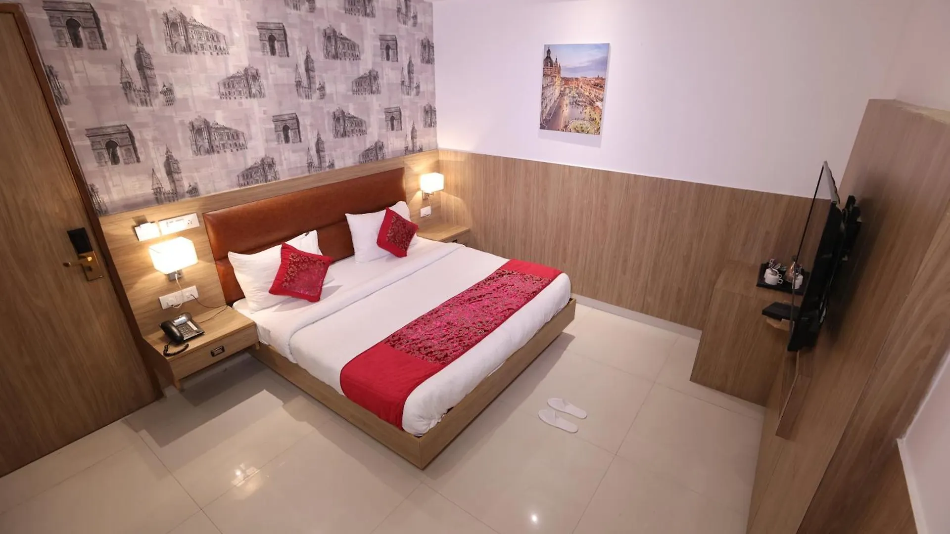 Hotel Elevate Inn - With Complimentary Pickup Or Drop Near Delhi Airport New Delhi