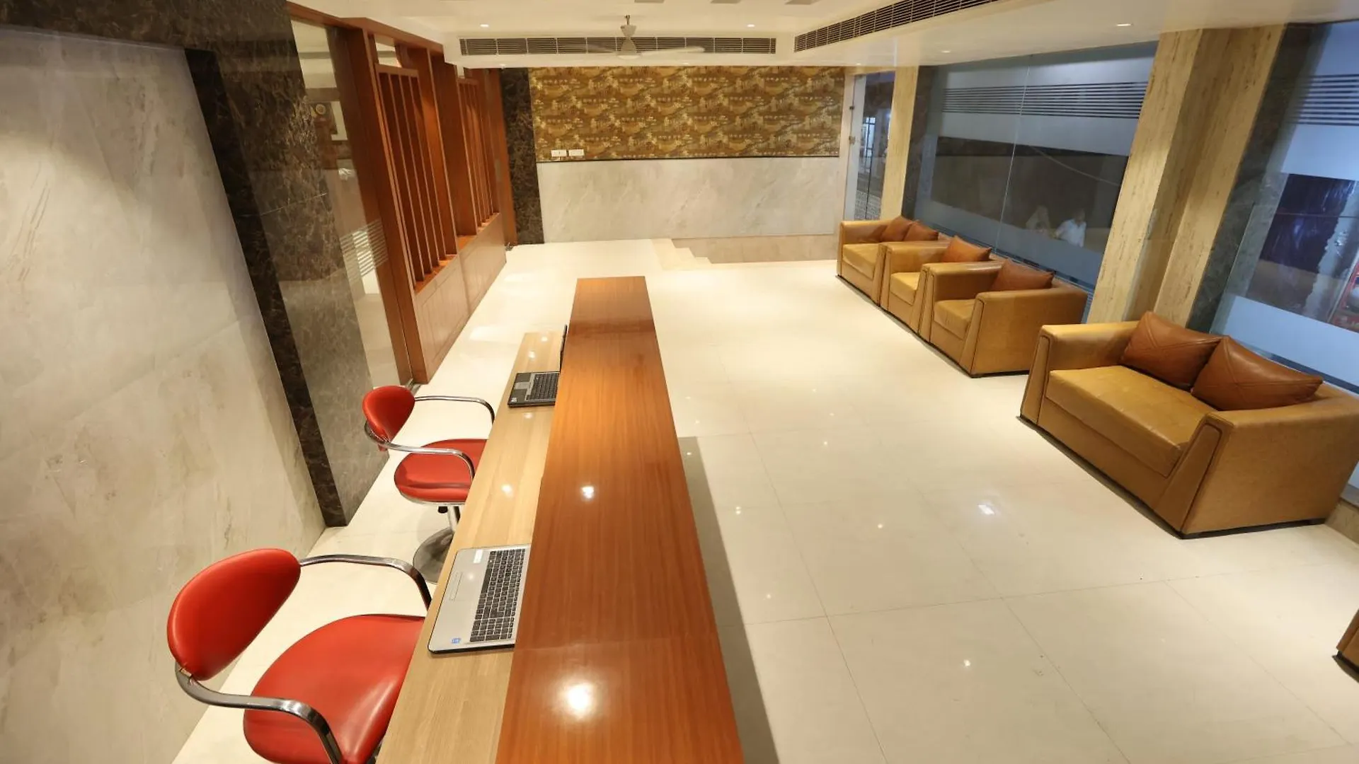 Hotel Elevate Inn - With Complimentary Pickup Or Drop Near Delhi Airport New Delhi