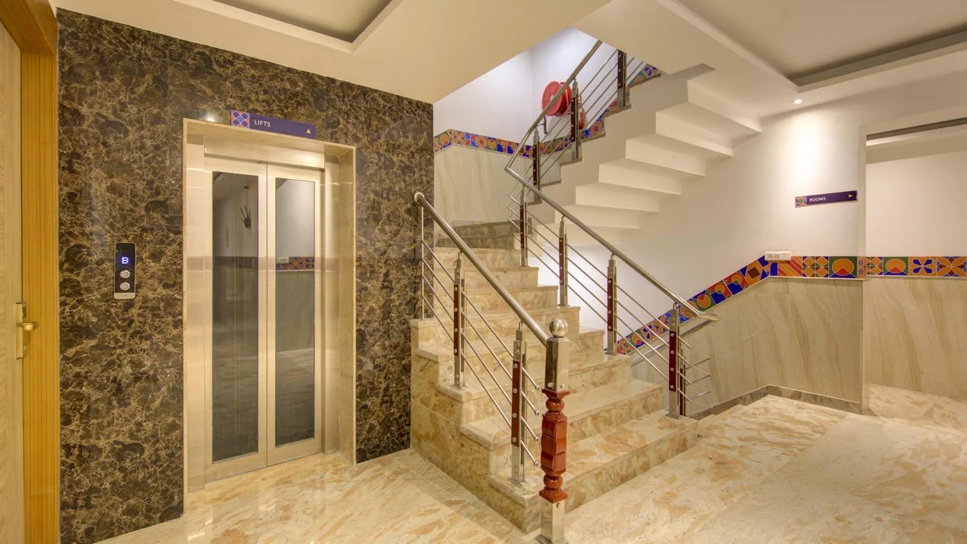 Hotel Elevate Inn - With Complimentary Pickup Or Drop Near Delhi Airport New Delhi