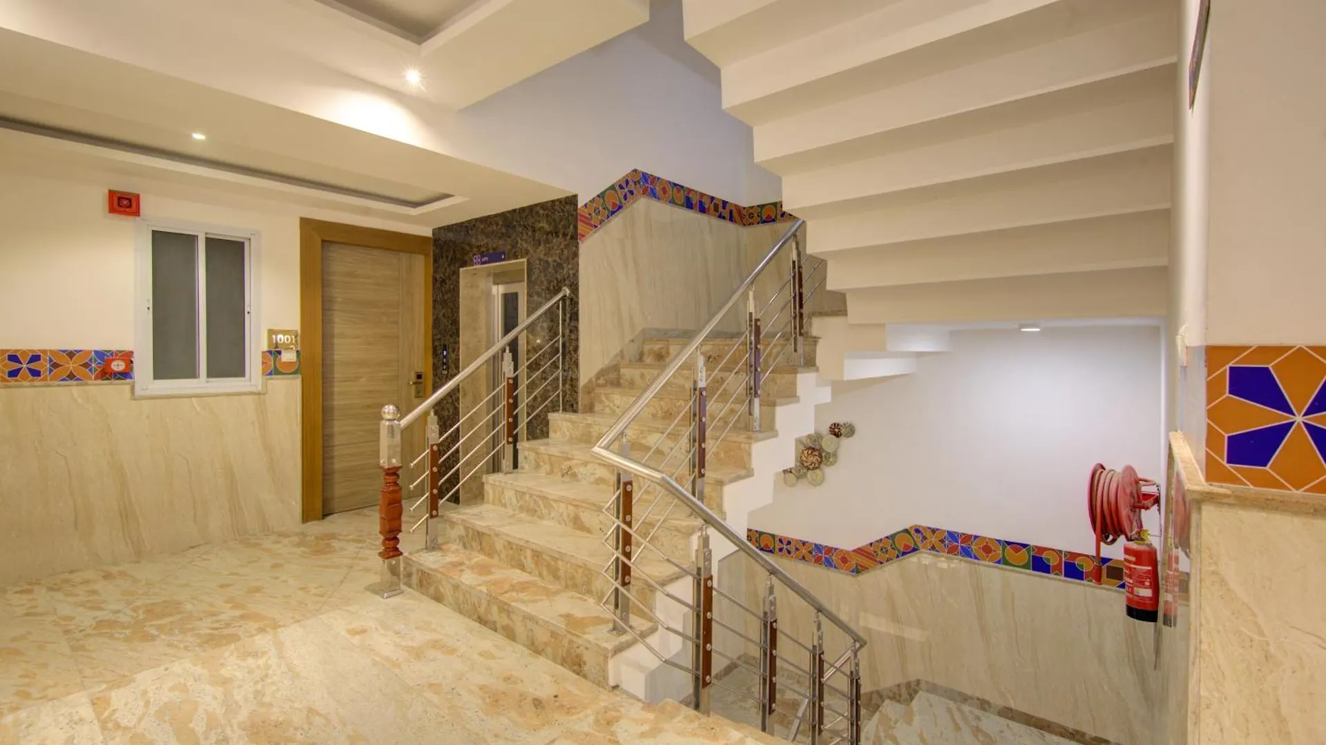 Hotel Elevate Inn - With Complimentary Pickup Or Drop Near Delhi Airport New Delhi